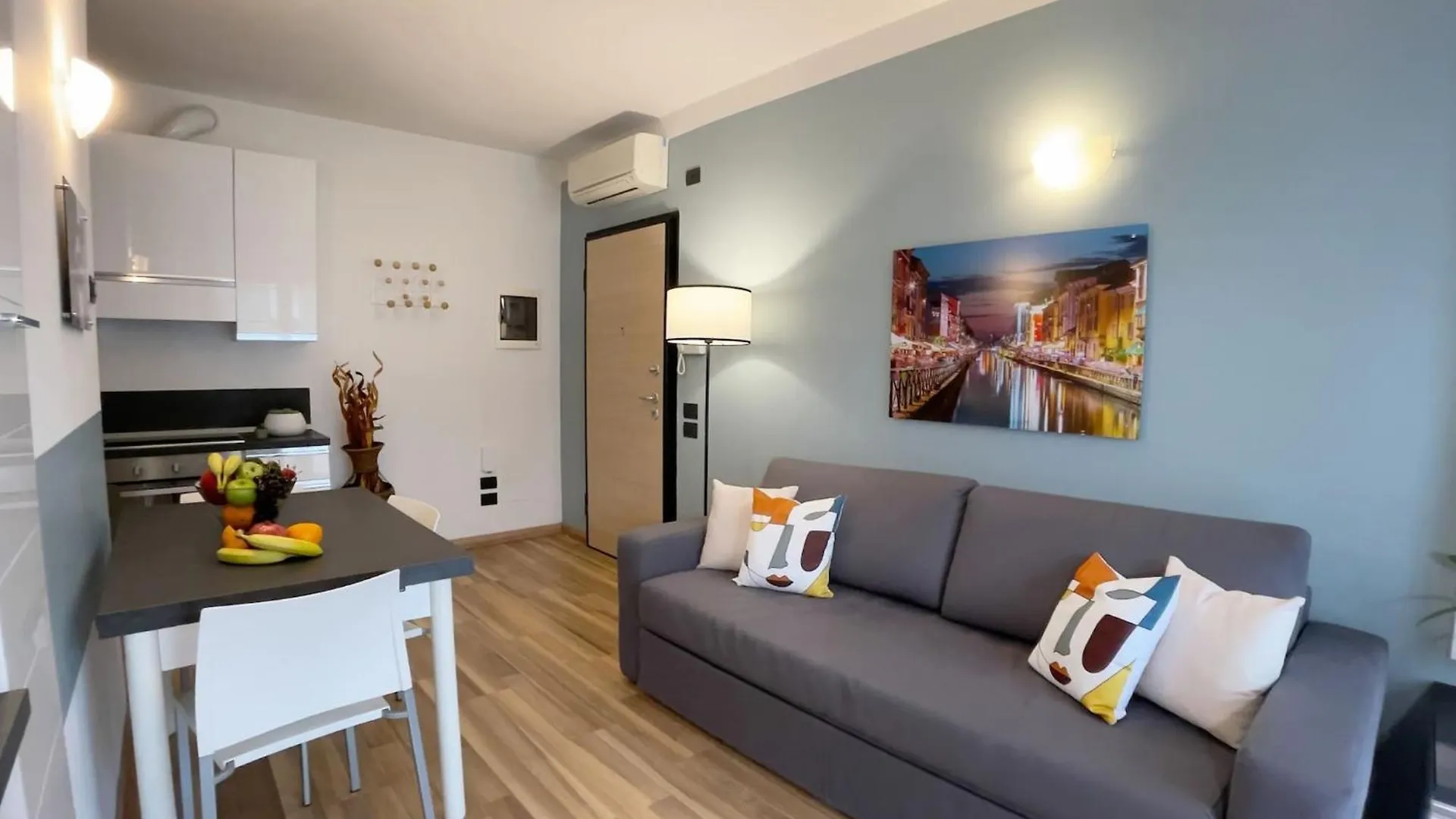 Candiani B1 Bilocale Milan Apartment