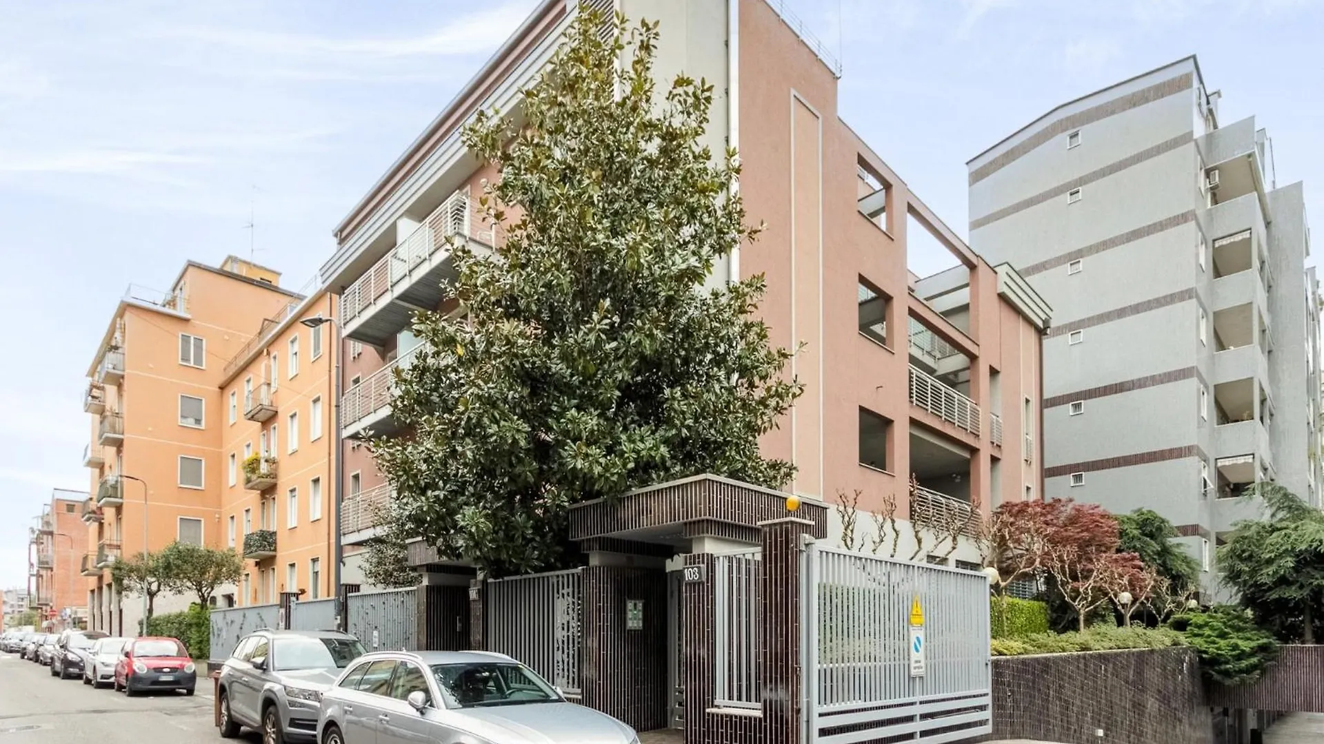 Candiani B1 Bilocale Milan Apartment